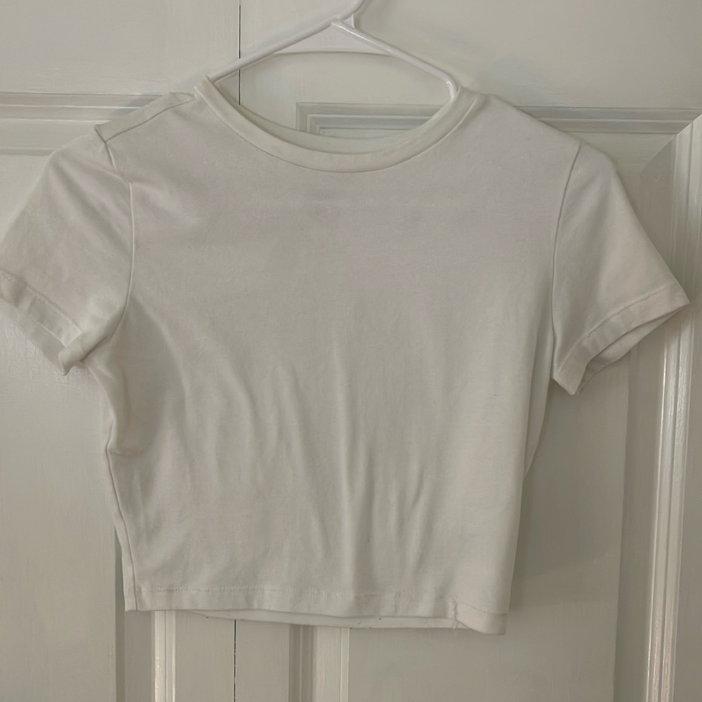 💙Wild fable white cropped top - Picture 1 of 3